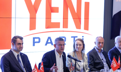 Özgür Özel, İzmir'de parti yöneticileri ve belediye başkanlarıyla buluştu