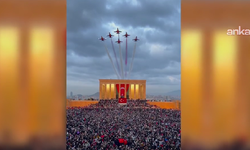 Türk Yıldızları'ndan 29 Ekim'e özel Anıtkabir üzerinde saygı uçuşu