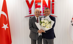 Murat Karayalçın, CHP’den istifa ederek YENİ Parti’ye üye oldu
