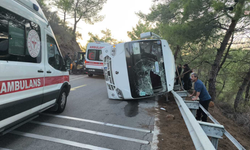 Marmaris'te otel servisi devrildi: 14 yaralı