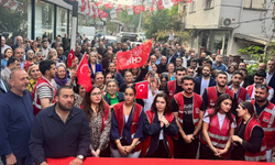 İzmir'de YENİ Parti'den istifa eden yaklaşık 200 kişi CHP'ye katıldı