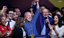 Brezilya'da Lula da Silva dördüncü kez Devlet Başkanı seçildi