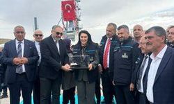 Kadın Çalışıyor Abi!