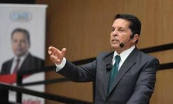 Ahmet Özer YENİ Parti’ye geçtiğini duyurdu