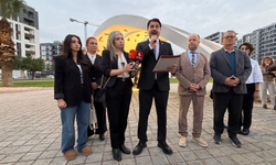 İzmir depreminin 6'ncı yılında yaşamını kaybedenler anıldı