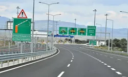 AYDIN-İZMİR OTOYOLUNDA SÜRÜCÜLERE KRİTİK UYARI: İKİ ŞERİT TRAFİĞE KAPATILDI!