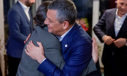 Özgür Özel: “Sinem Başkan’ı bu evin içinde tutmak Üsküdar’a kafa tutmaktır”