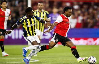Fenerbahçe, Feyenoord karşısında tur peşinde