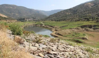 Türkiye'de bir baraj tamamen kurudu