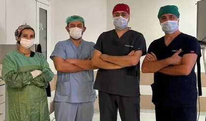 Türk Hekimleri Karın İçi Zarından Üreme Organı Yaptı