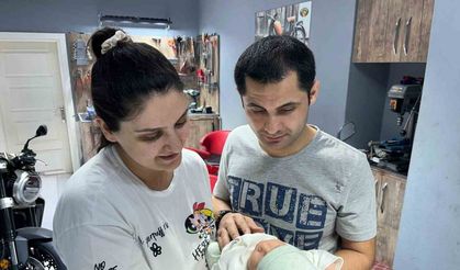 Aydınlı Çift, Bebeklerine Öyle Bir İsim Verdi Ki Duyan Gülümsedi