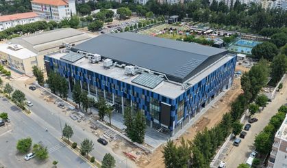Aydın'da 3 bin kişilik spor salonunda sona gelindi