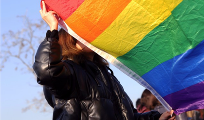 Ankara’da LGBTİ+ soruşturmasında gazeteci Tuğba Tekerek ve 7 Kaos GL üyesi tutuklandı