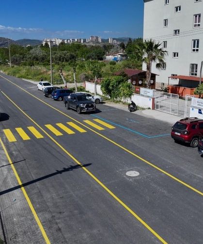 Karaova Mahallesi’nde yollar konforlu ve güvenli hale yenileniyor