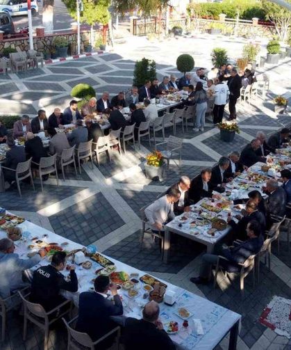 Başkan Özel, muhtarlarla kahvaltıda bir araya geldi