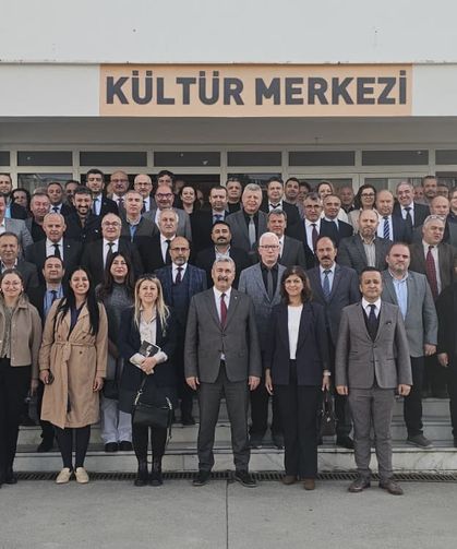 Efeler’de okul yöneticileri, "Türkiye Yüzyılı" vizyonuyla okuyor