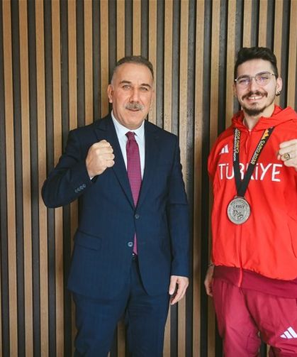 Müdür Yığmatepe, dünya ikincisi milli sporcuyu ağırladı