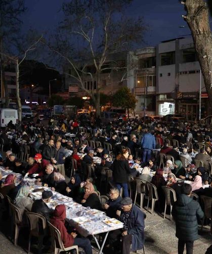 Efeler Belediyesi şehrin dört bir yanında iftar sofraları kuracak
