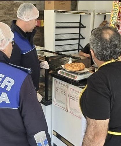 Efeler Belediyesi zabıta ekiplerinden gıda denetimi