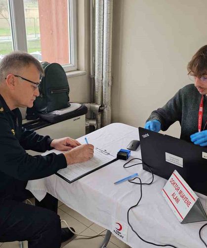 Nazilli'de Emniyet Teşkilatı'ndan Kızılay'a kan desteği