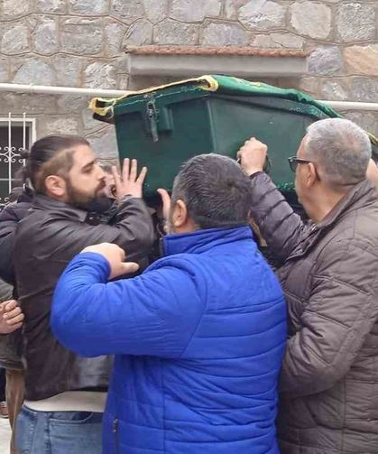 Söke'nin asırlık çınarı 107 yaşında hayata veda etti