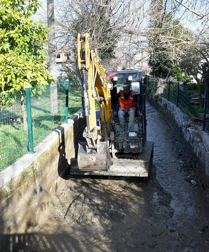 Kirazlı Mahallesi'nde Dere Temizliği Yapıldı