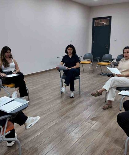 Efeler'in Psikososyal Destek Merkezleri vatandaşlara dokunmaya devam ediyor