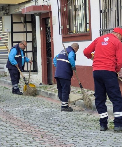 Efeler Belediyesi ekipleri kent genelinde çalışmalarını sürdürüyor