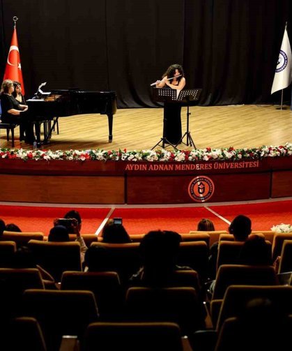 ADÜ'de öğrencilerin konseri ilgi topladı