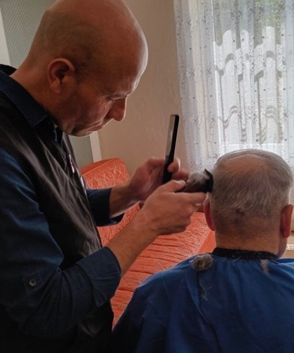 Efeler Belediyesi'nden yaşlı ve bakıma muhtaçlara destek