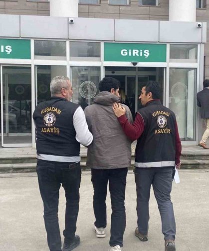 Kuşadası'nda aranan 2 şahıs yakalandı