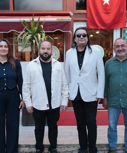 Ünlü sanatçı Kırdar İncirliova'da ağırlandı