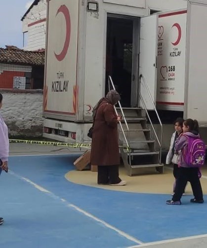 Yenipazar İlçe Milli Eğitim'den kan bağışına destek