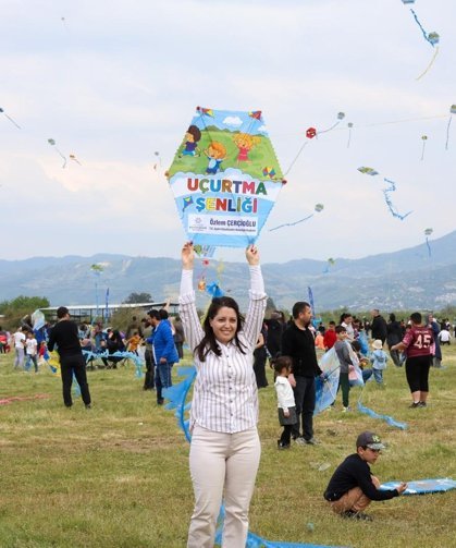 Aydın'da uçurtmalar gökyüzünü renklendirdi