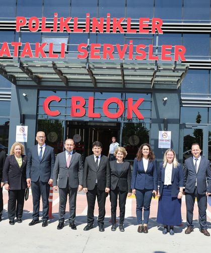 Aydın İl Sağlık Müdürü Şenkul'dan hastalara ve personele bayram ziyareti