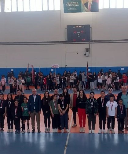 Yenipazar'da geleneksel çocuk oyunları heyecanı yaşandı