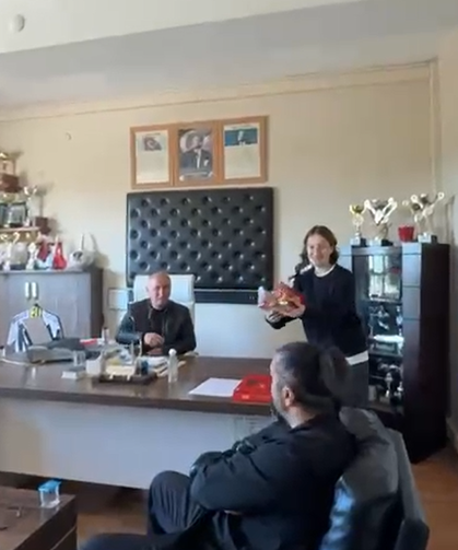 Şiddete karşı en tatlı tepki İncirliova’dan geldi