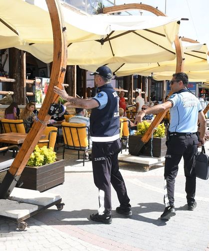 Kadınlar denizinde işgaliye denetimi