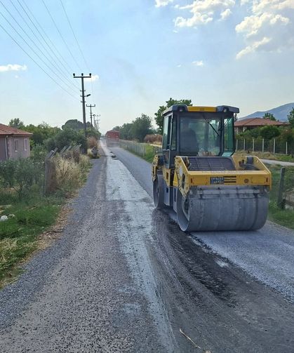 Efeler'de asfalt çalışmaları hız kazandı