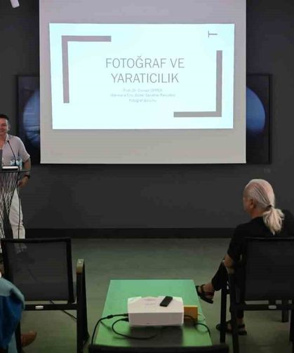 Ada Modern'de fotoğraf sanatı farklı yönleriyle mercek altına alındı