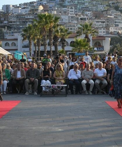 Geri dönüşüm defilesi Dünya Çevre Günü'ne damga vurdu