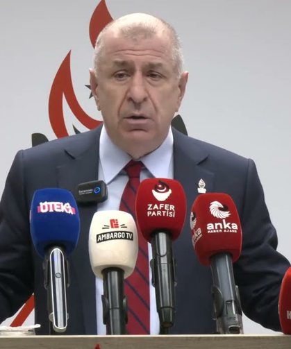 Özdağ: "Cumhuriyet'le Osmanlı arasında bir kavga yok"