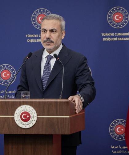 Bakan Fidan'dan İngiliz mevkidaşına tebrik