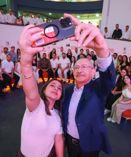 Kılıçdaroğlu, 103 gençle buluştu