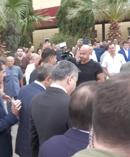 Bakanlardan yaralı öğrencilere ziyaret