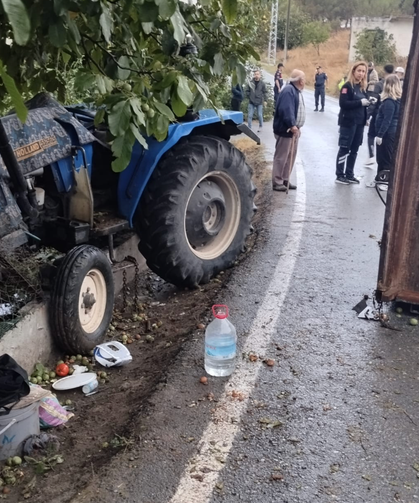 Balıkesir’de traktör römorku devrildi: 23 kişi yaralandı