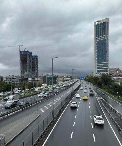 Fırtına ve yağış İstanbul'da etkili oldu