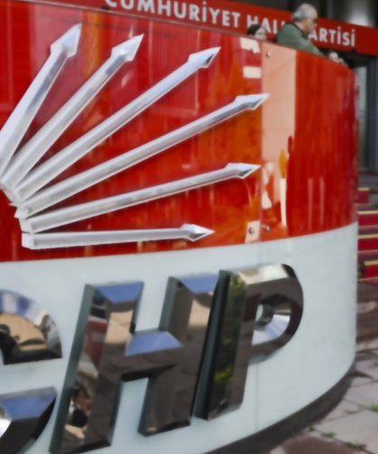CHP'de 48 isim ihraç edildi