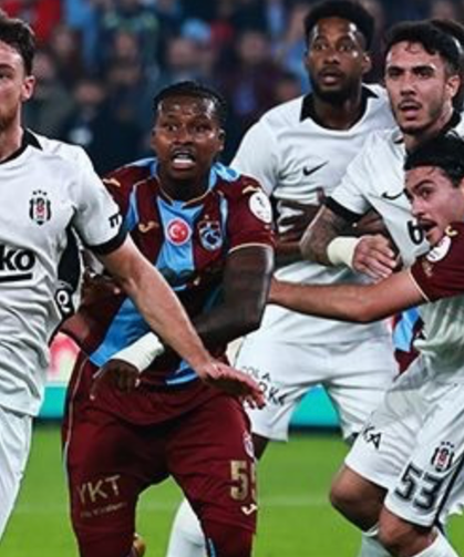Trabzonspor, sahasında Beşiktaş'ı 2-0 mağlup etti