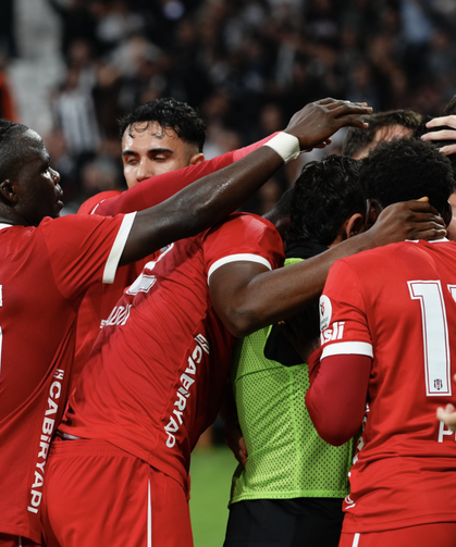 Beşiktaş, Başakşehir'i 2-0 mağlup etti